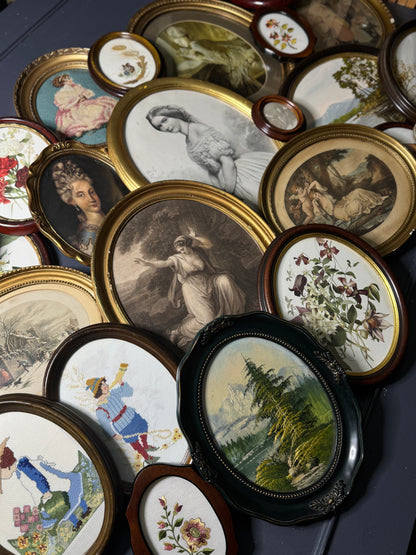 Vintage Stipple Engraving 'Cupid': Oval Giltwood Frame Wall Art