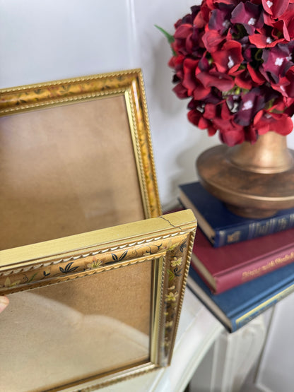 Vintage Unique Bohemian Florique Frame Set
