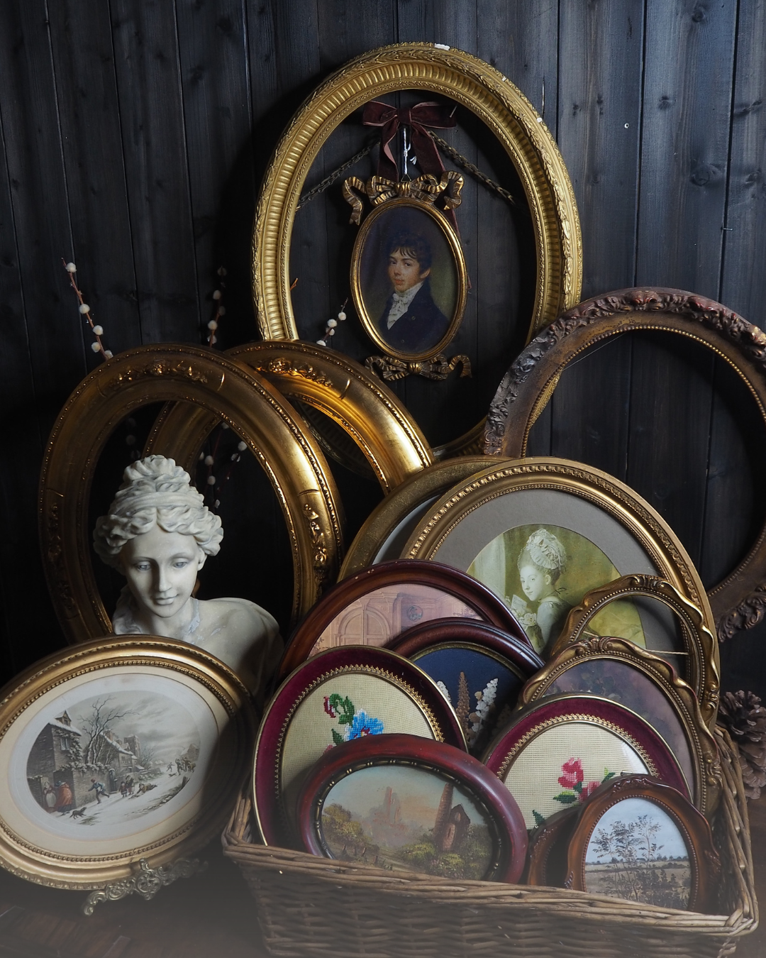 Vintage Oval Frame Collection - Pick Your Favourite