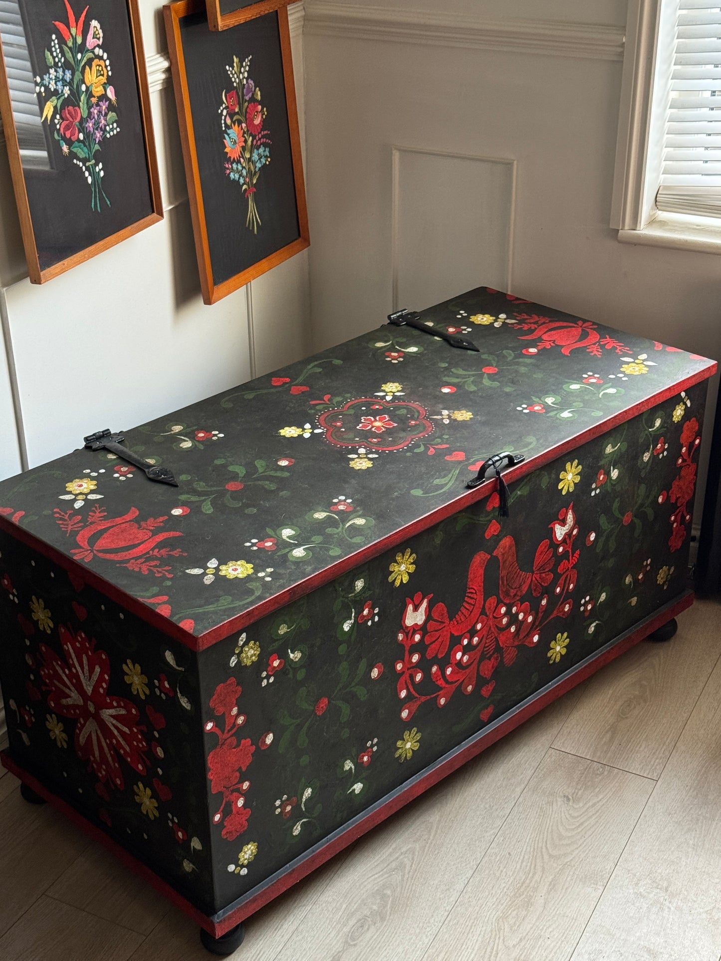 Large Vintage Hungarian Hand-Painted Folk Blanket Box / Toy Storage Chest