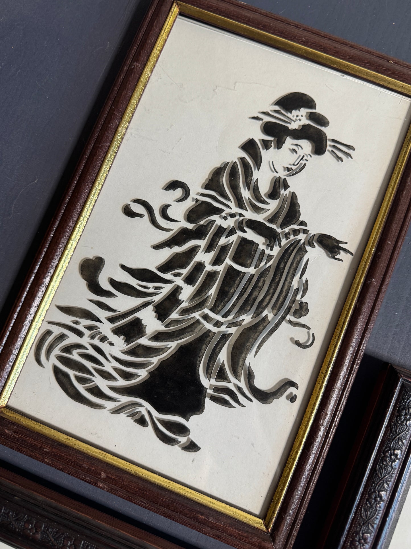 Imperial Reflections Wall Ensemble – Engraved Glass & Antique Chinese Art Gallery Set