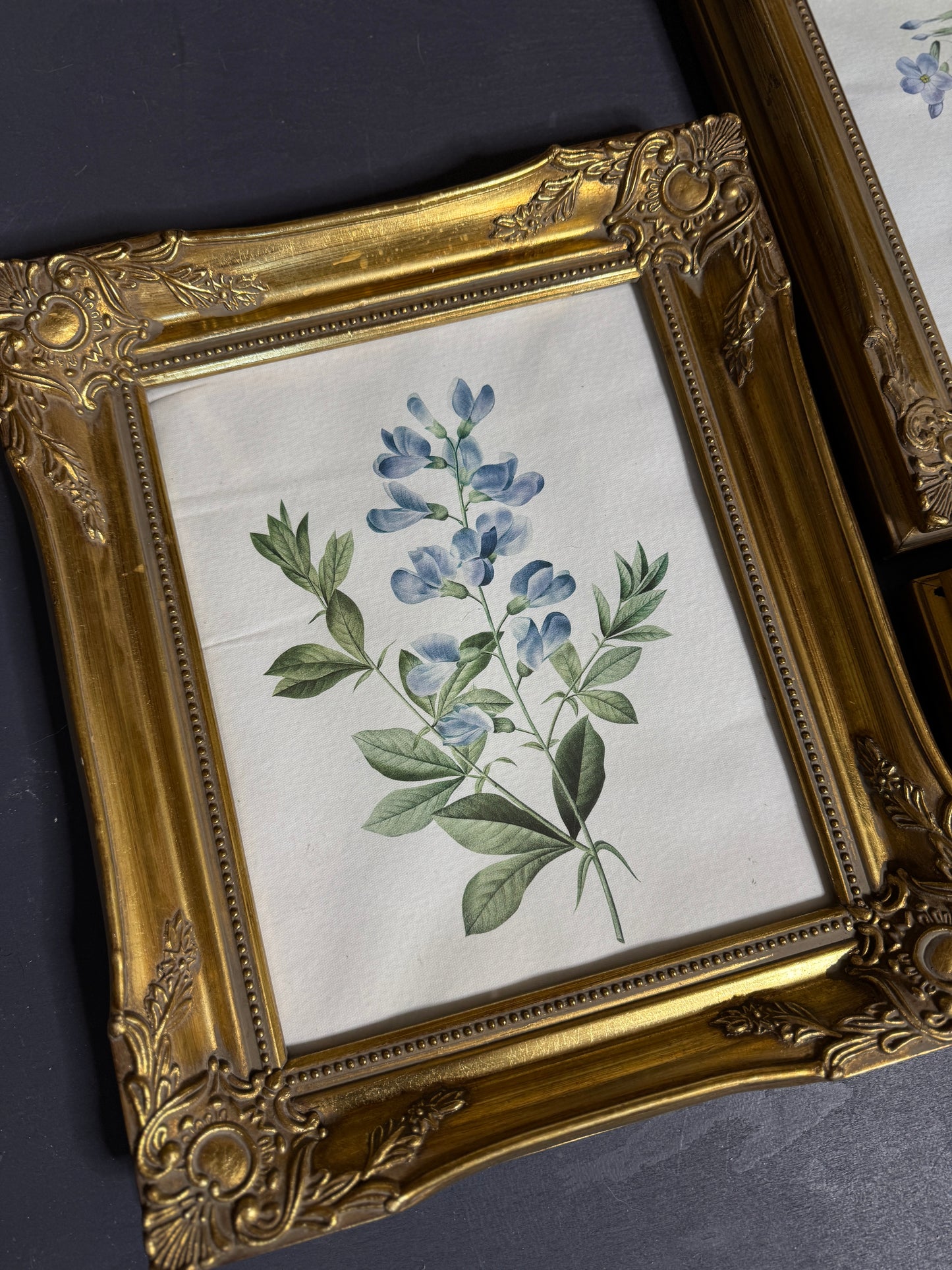 Ornate Gold Louis-Style Frame – Blue Heritage Floral Print Gallery Set