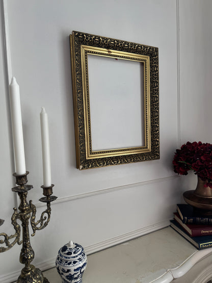 Antique Black & Gold Antique Drame Ornate Louréaux Frame