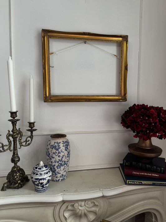 Antique Gold Swept Éclaire Frame