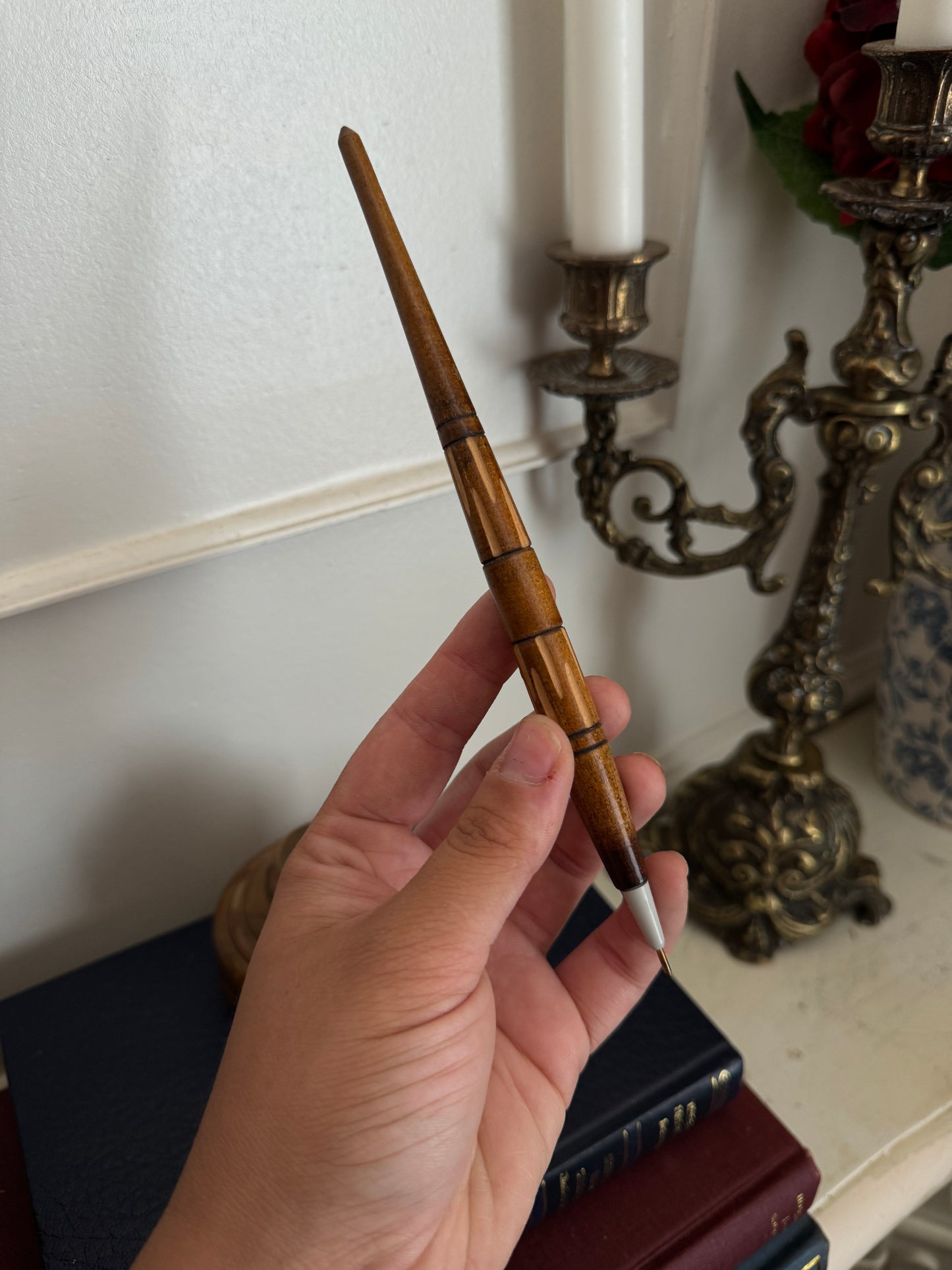 Vintage Carved Wooden Pen with Holder – Refillable & Handcrafted Elegance
