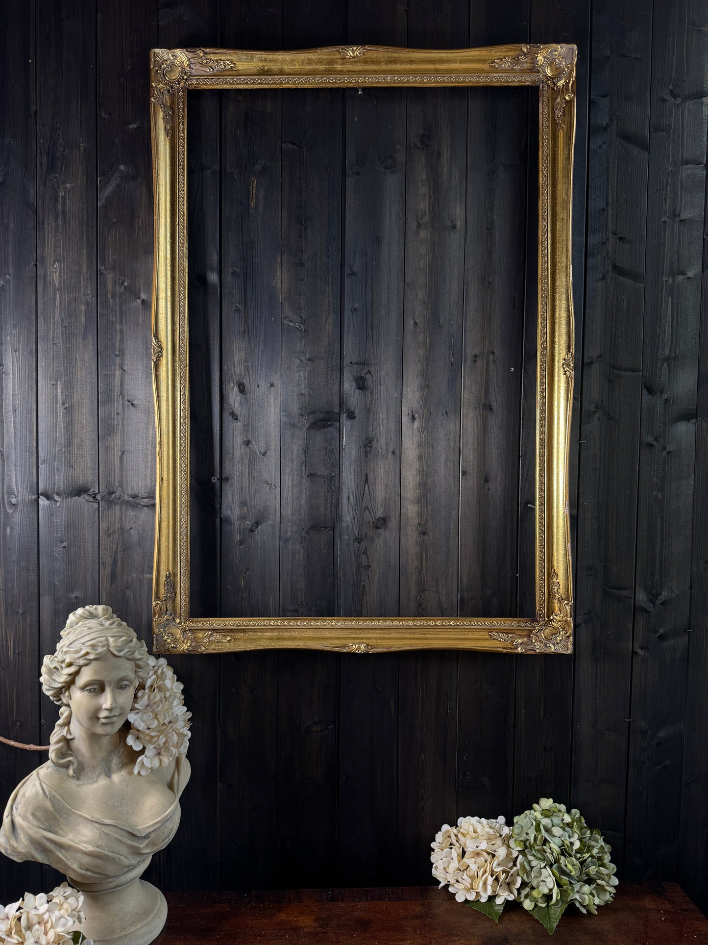 The Sorélle – Vintage Gold Louis Style Ornate Frame L Collection