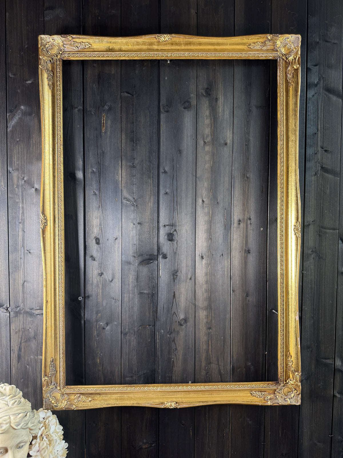 The Sorélle – Vintage Gold Louis Style Ornate Frame L Collection