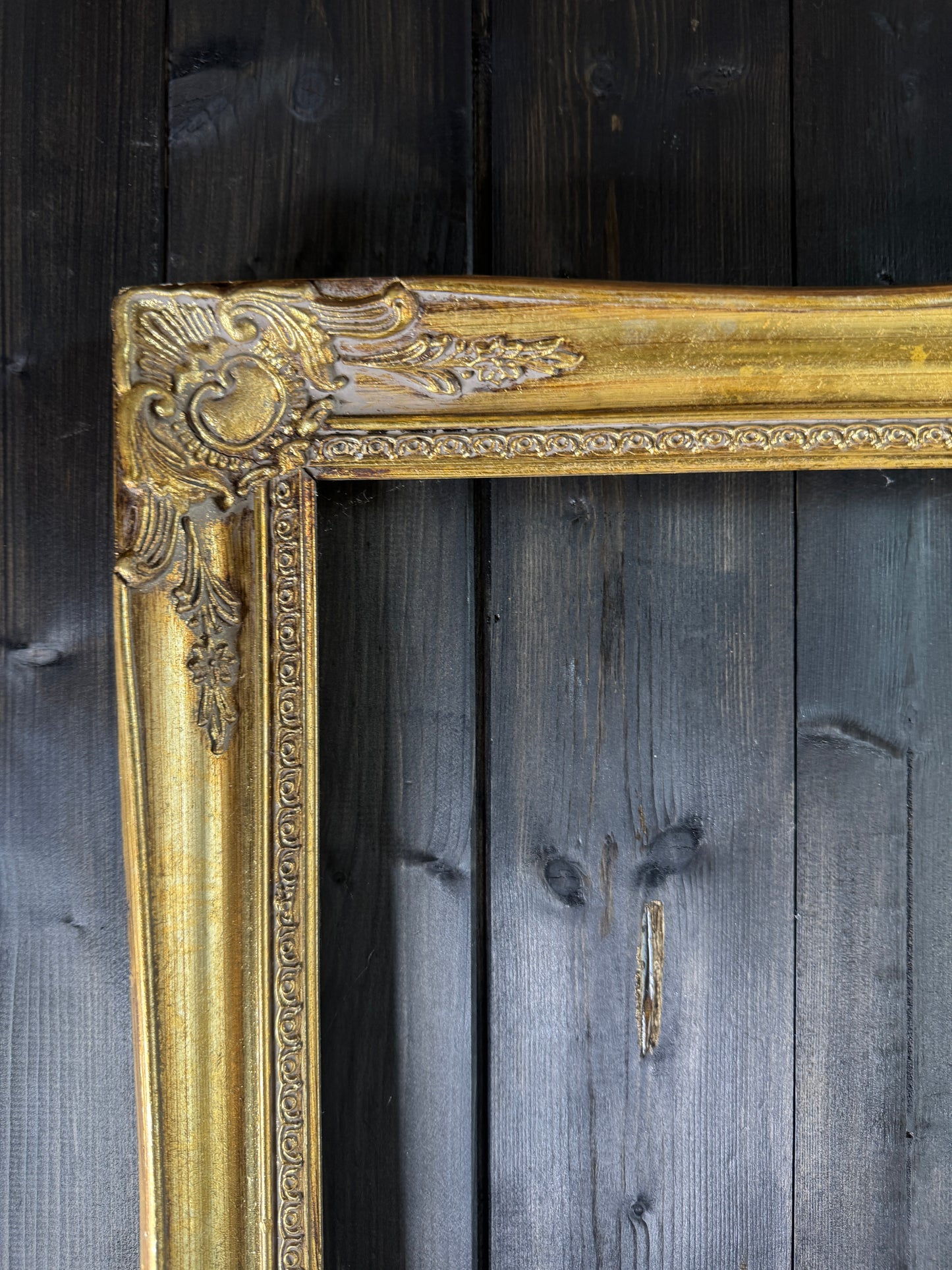 The Sorélle – Vintage Gold Louis Style Ornate Frame L Collection