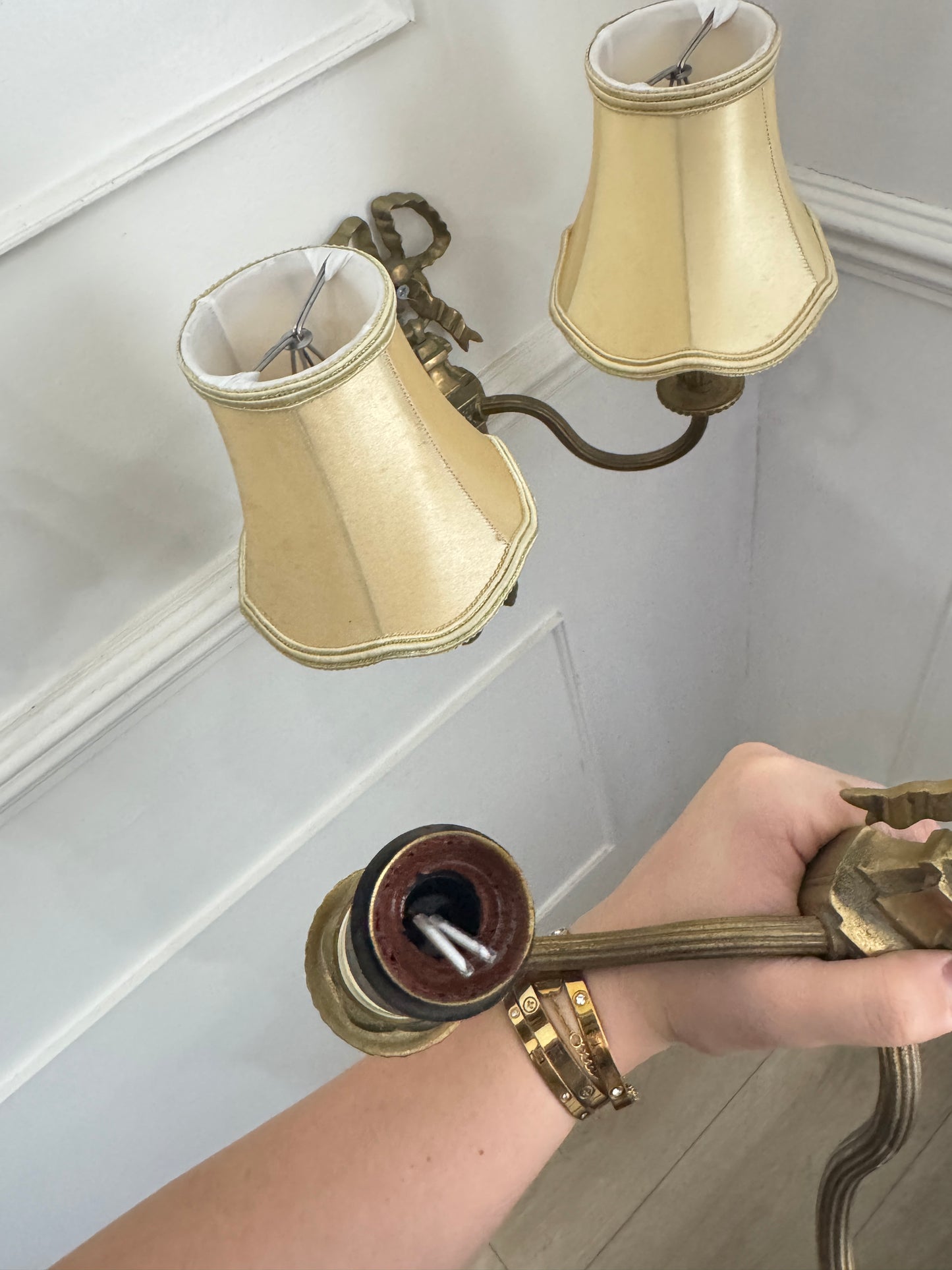 Early 20th Century Louis XVI–Style Brass Two-Arm Wall Light