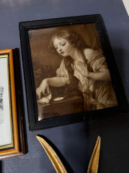 Vintage Gallery Wall Set – Gold & Black Wooden Frames with Resin Rabbit