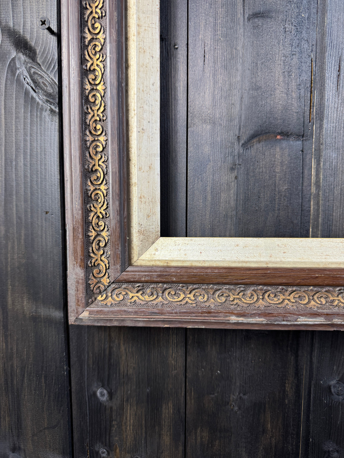 The Eleanor- Original Antique Frame with Gold Trim & Decorative Edge