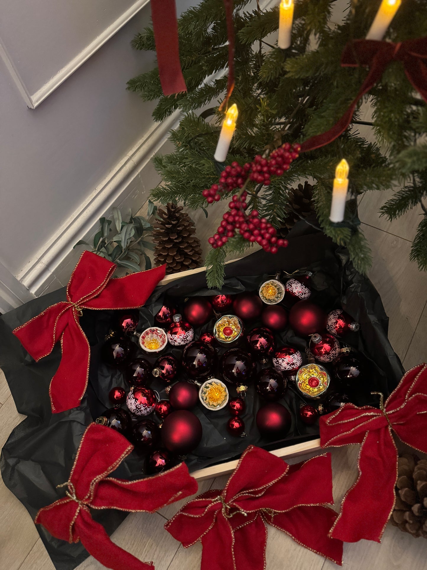 Red European Glass Christmas Baubles – Mixed Sizes , Retro , 39 Pieces