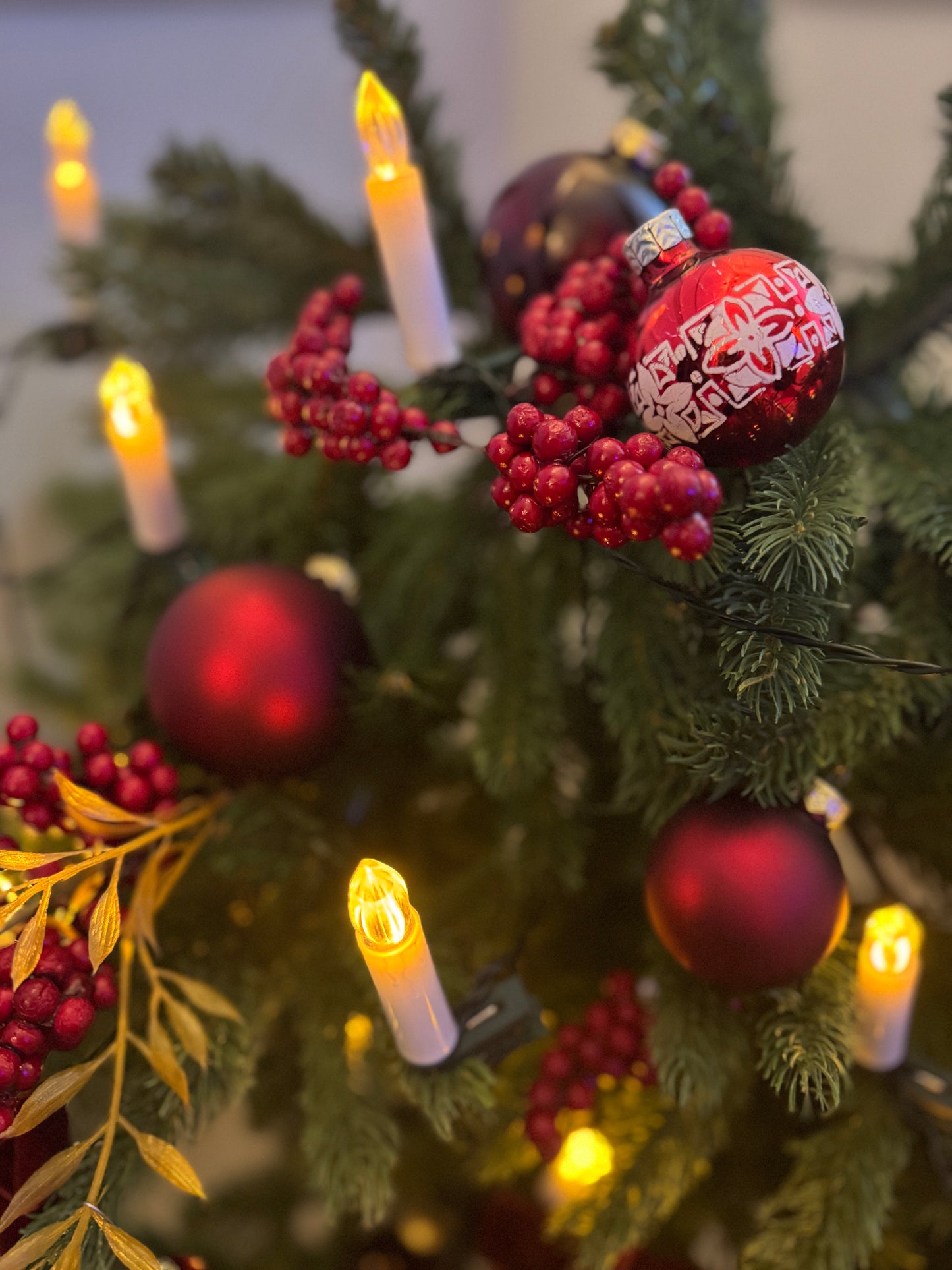 Red European Glass Christmas Baubles – Mixed Sizes , Retro , 39 Pieces