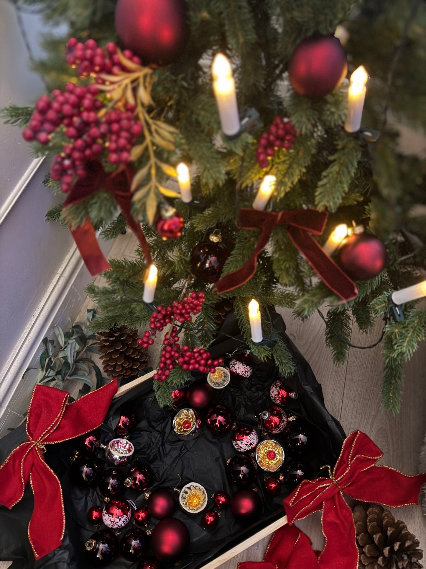 Red European Glass Christmas Baubles – Mixed Sizes , Retro , 39 Pieces