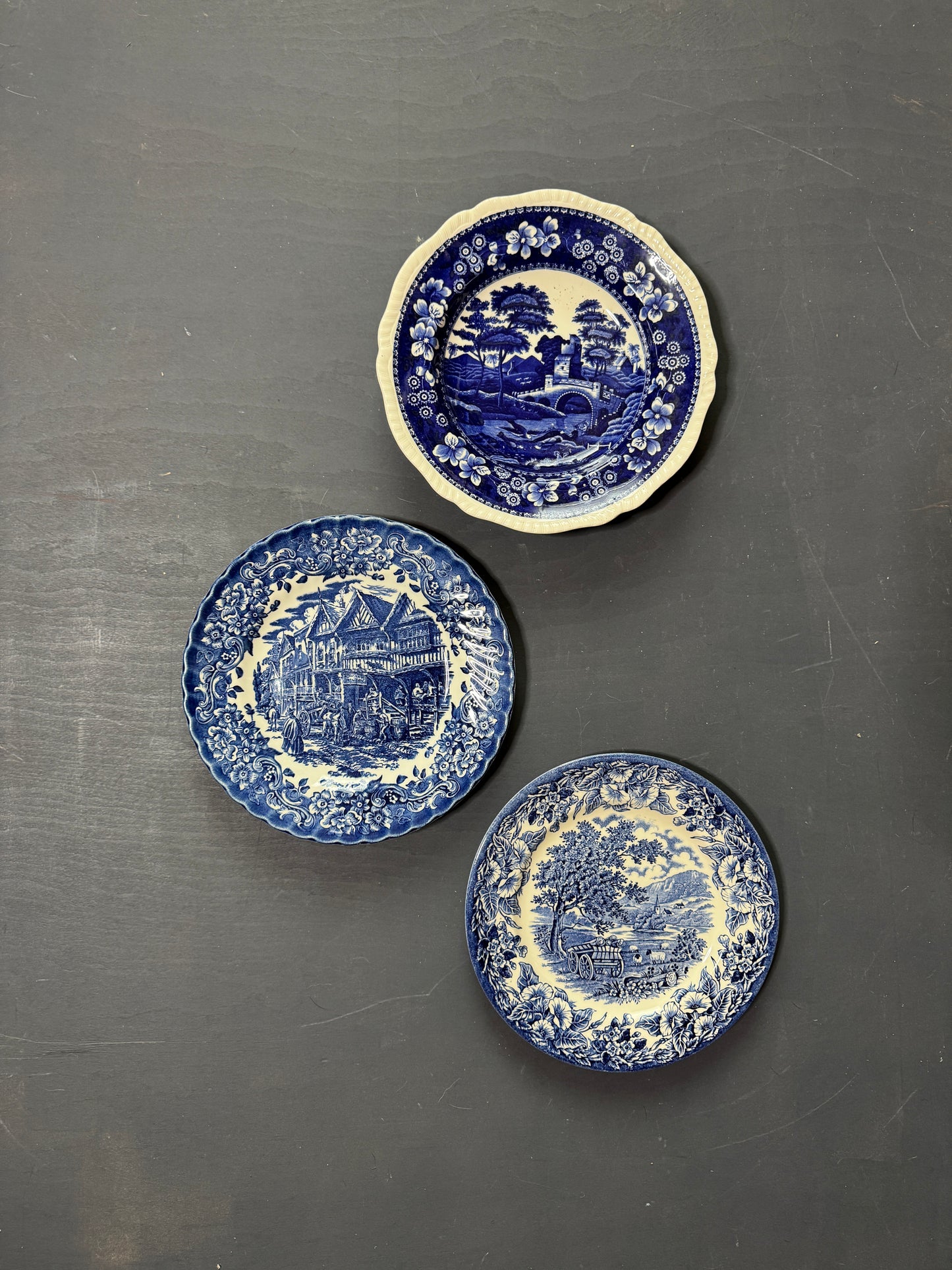 Vintage Blue & White Gallery Wall Set : 3 Willow Style English Plates