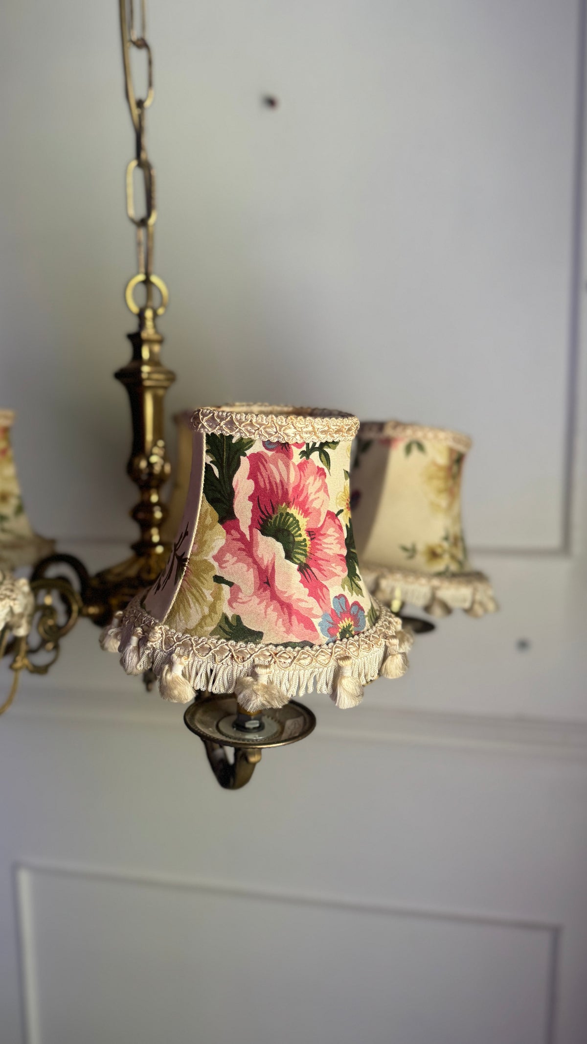 Vintage Satin Brass Lighting — 5-Arm Chandelier with Floral Shades