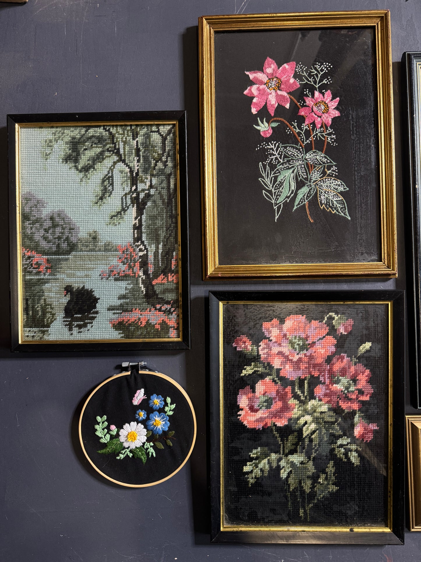 Midnight Heirloom – Vintage Embroidery Frame Gallery Set