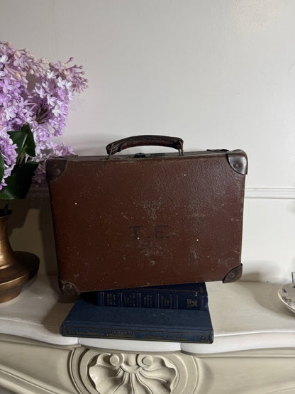 Vintage 1944 Suitcase Papworth Industries