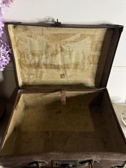 Vintage 1944 Suitcase Papworth Industries