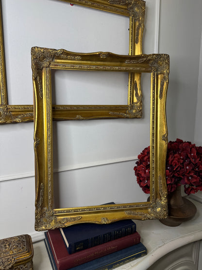 Vintage Ornate Sorélle Frame Medium
