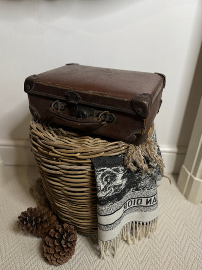 Vintage 1944 Suitcase Papworth Industries