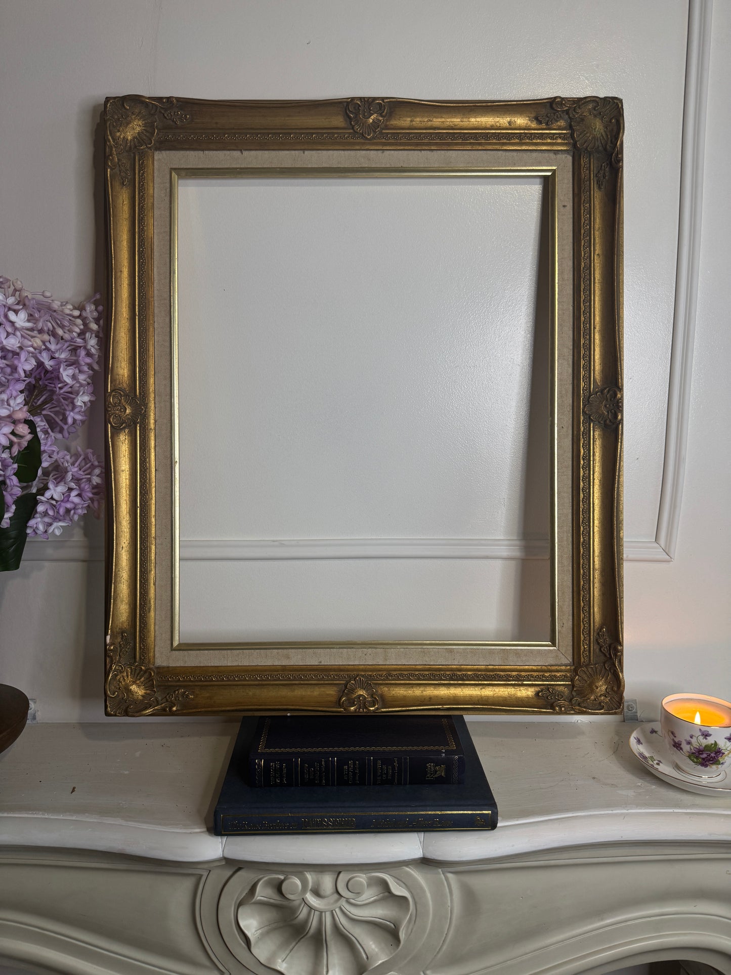 Antique Gold Ornate Swept Medium Frame: Elegant French-Style Gilt Decor (64 x 54 cm)