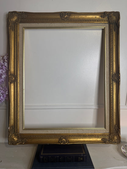 Antique Gold Ornate Swept Medium Frame: Elegant French-Style Gilt Decor (64 x 54 cm)