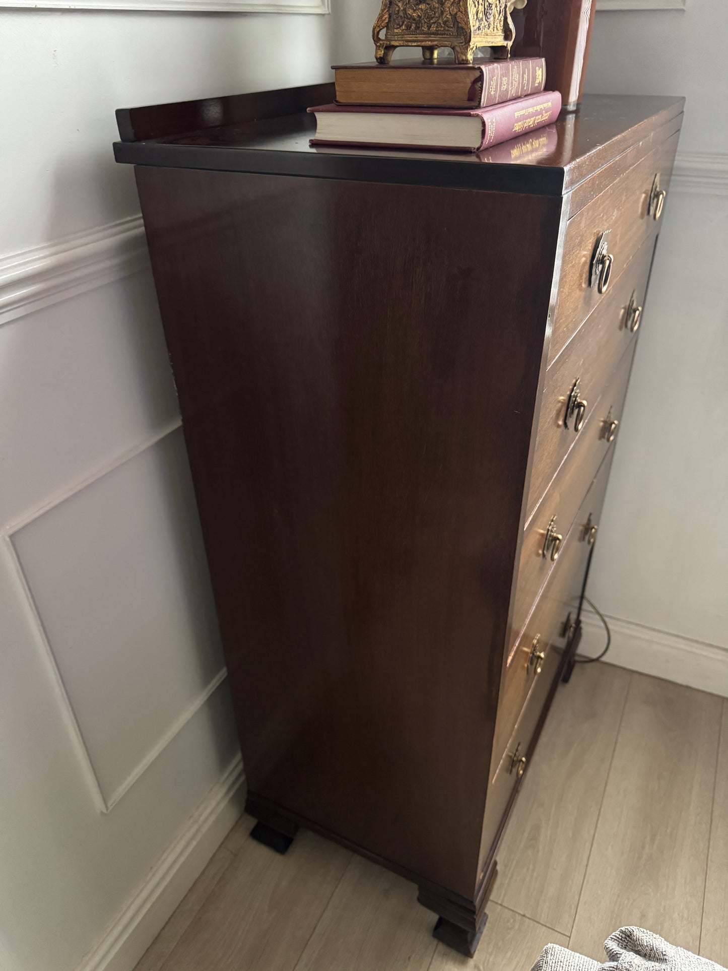 Vintage Walnut Tallboy Chest of Drawers – 5 Drawer with Layered Curved Legs | English Manor
