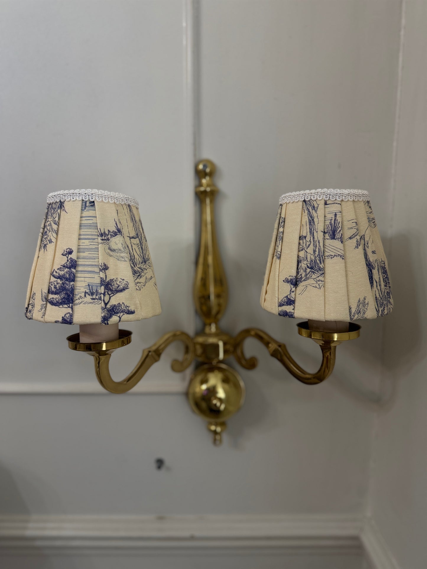 Elegant Vintage Solid Brass Wall Lights– Classic Double Arm Design