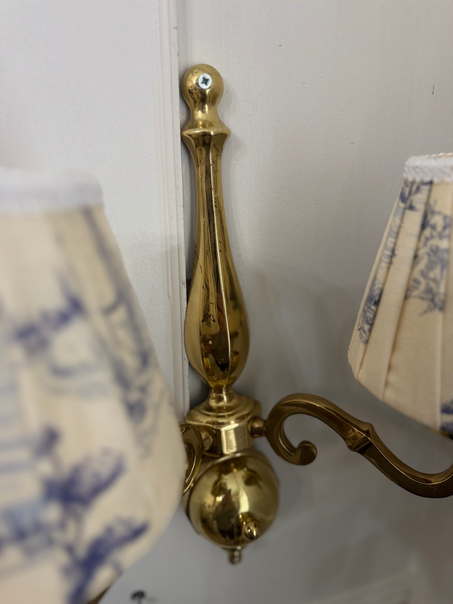 Elegant Vintage Solid Brass Wall Lights– Classic Double Arm Design