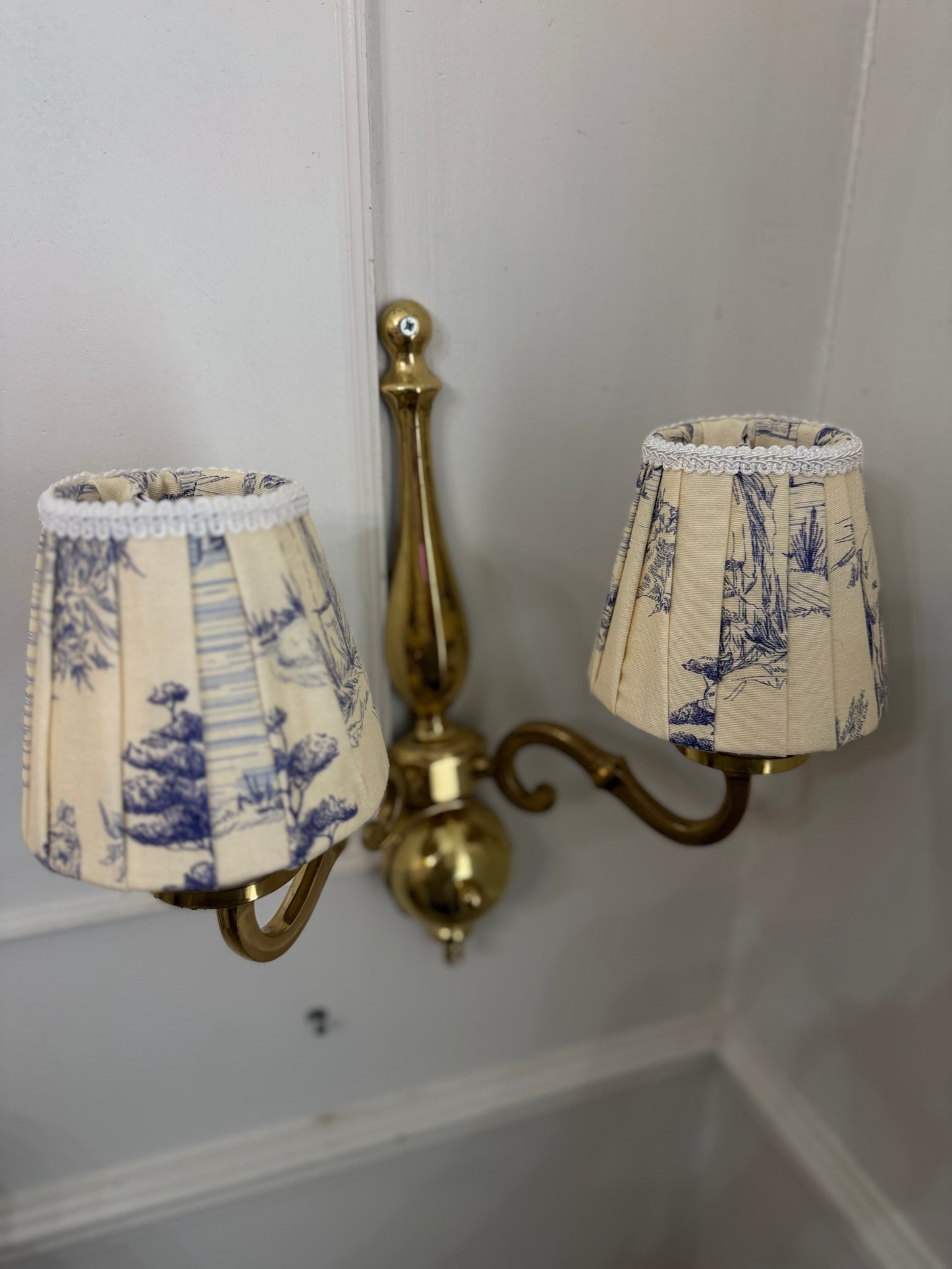 Elegant Vintage Solid Brass Wall Lights– Classic Double Arm Design