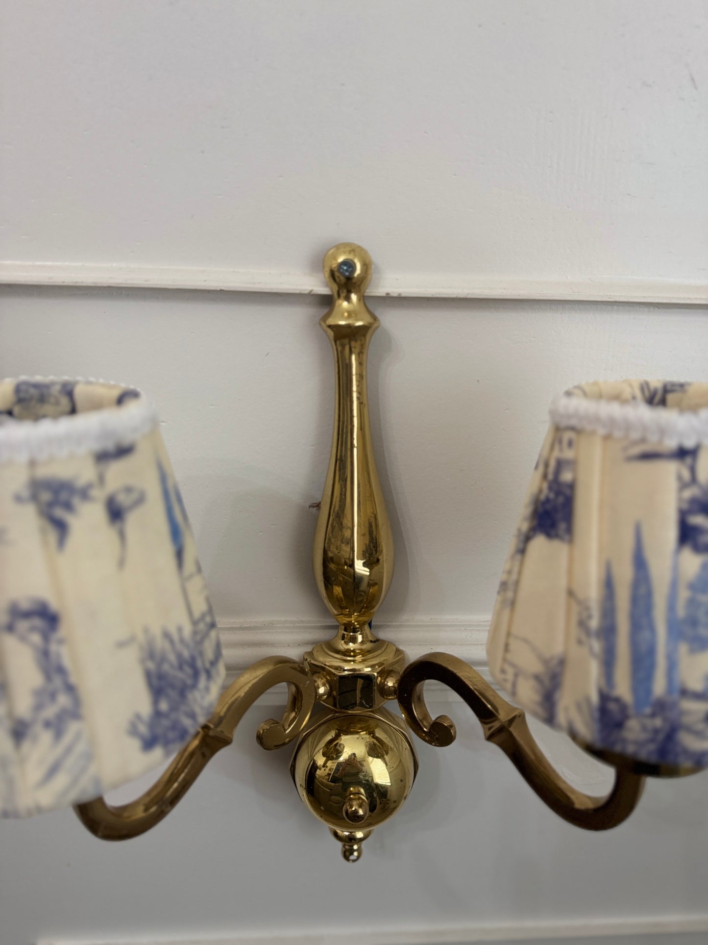 Elegant Vintage Solid Brass Wall Lights– Classic Double Arm Design