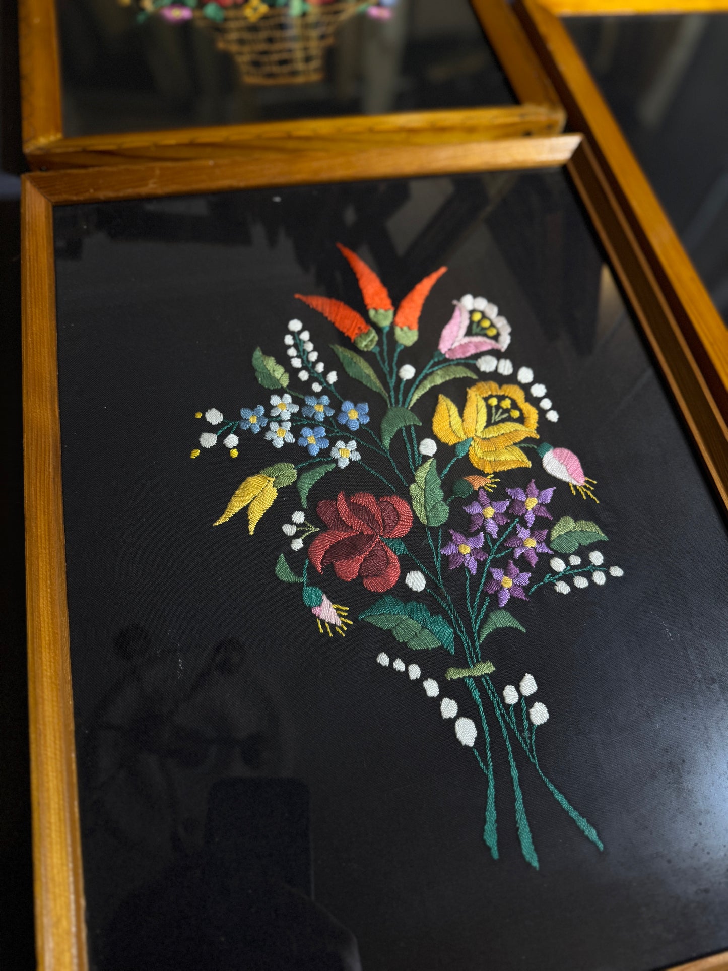 Rare 1950s Hungarian Kalocsa Matyó Embroidery – Vintage Heirloom Wall Hanging Set