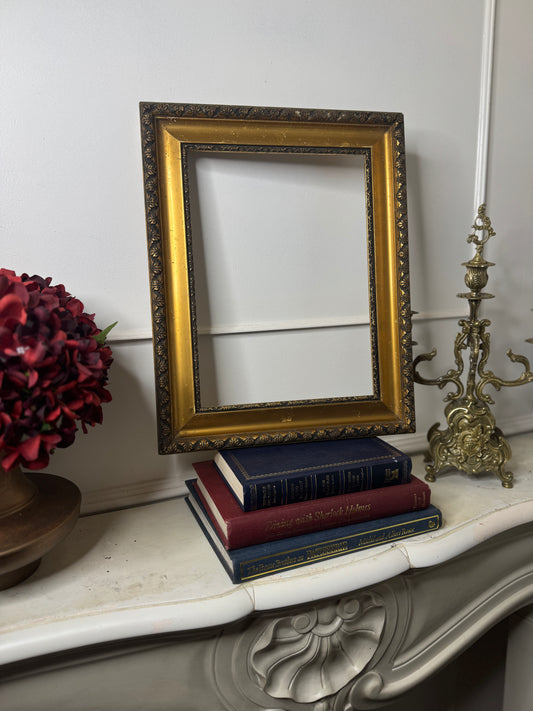 Golden Grandeur – Hungarian Ornate Frame from Budapest