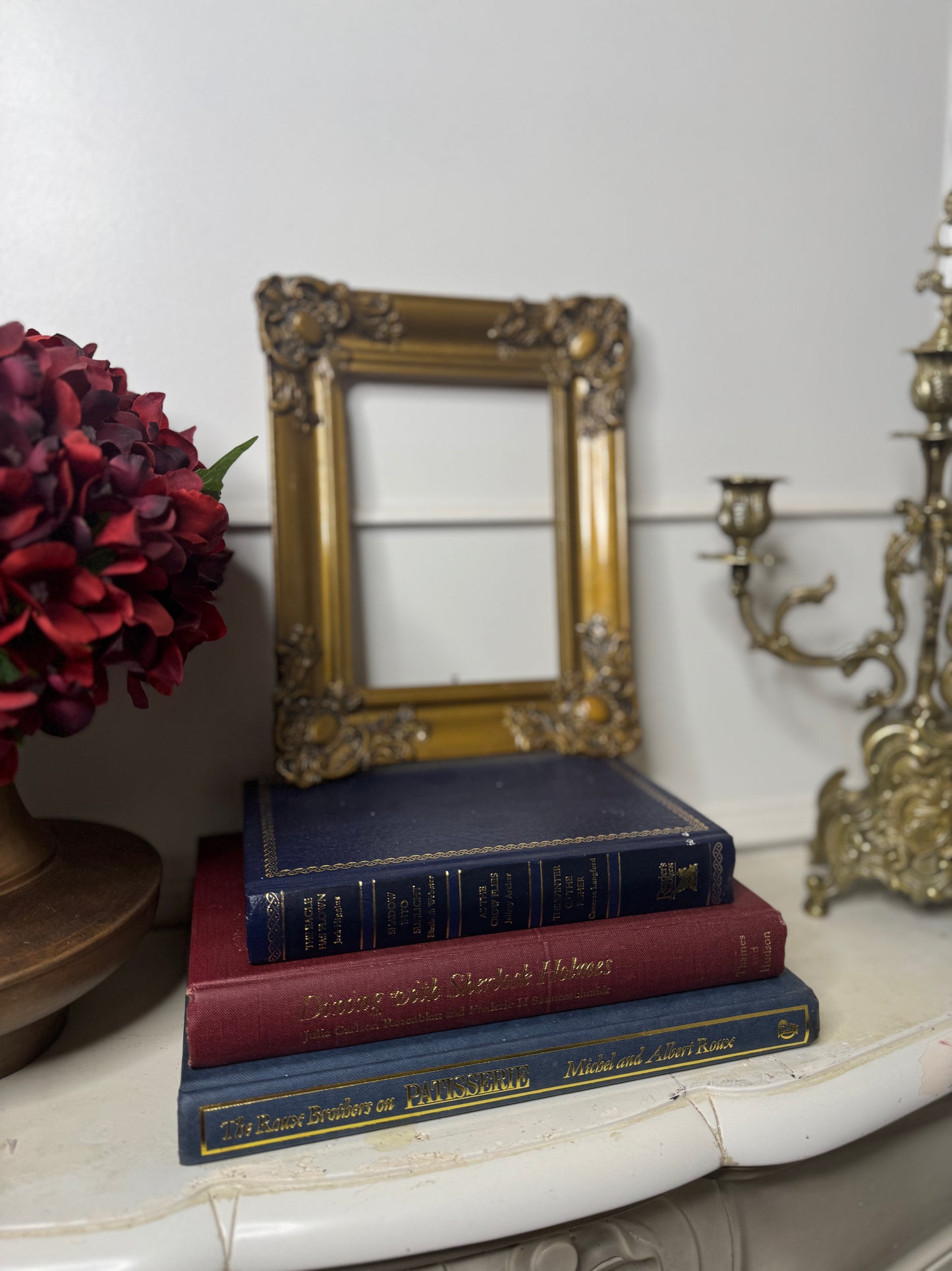 Golden Grandeur – Hungarian Ornate Small Frame from Budapest