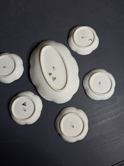 Exquisite Hungarian Hollóháza Fine Ceramic Wall Display – Gilded Pannonia Collection