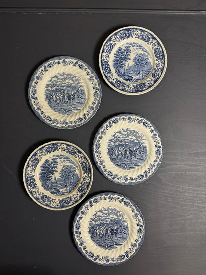 Vintage Kitchen Wall Plates : Blue & White - Willow Style English Plates