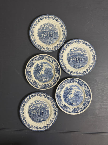 Vintage Kitchen Wall Plates : Blue & White - Willow Style English Plates
