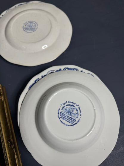 Grand Heritage Wall Set – Blue & White English Plates with Ornate Framed Painting