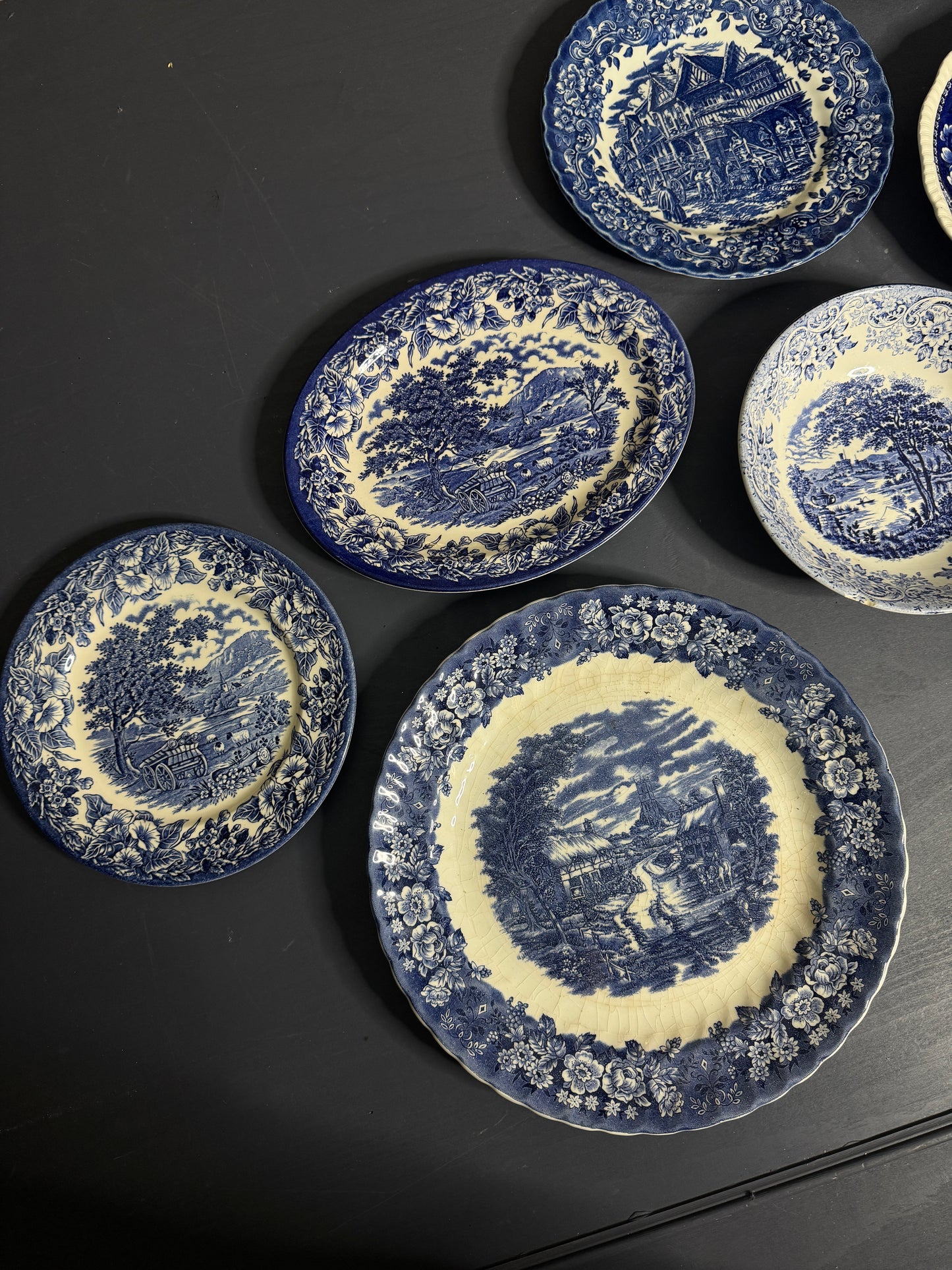Regal Blue Willow Collection – Vintage English Dish Display
