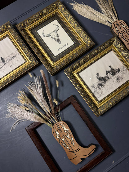 Rustic Western Elegance – Texas Themed Prints in Ornate Gold & Wooden Frames with Dried Flower Boot Decor