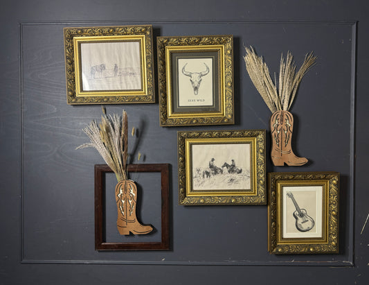 Rustic Western Elegance – Texas Themed Prints in Ornate Gold & Wooden Frames with Dried Flower Boot Decor