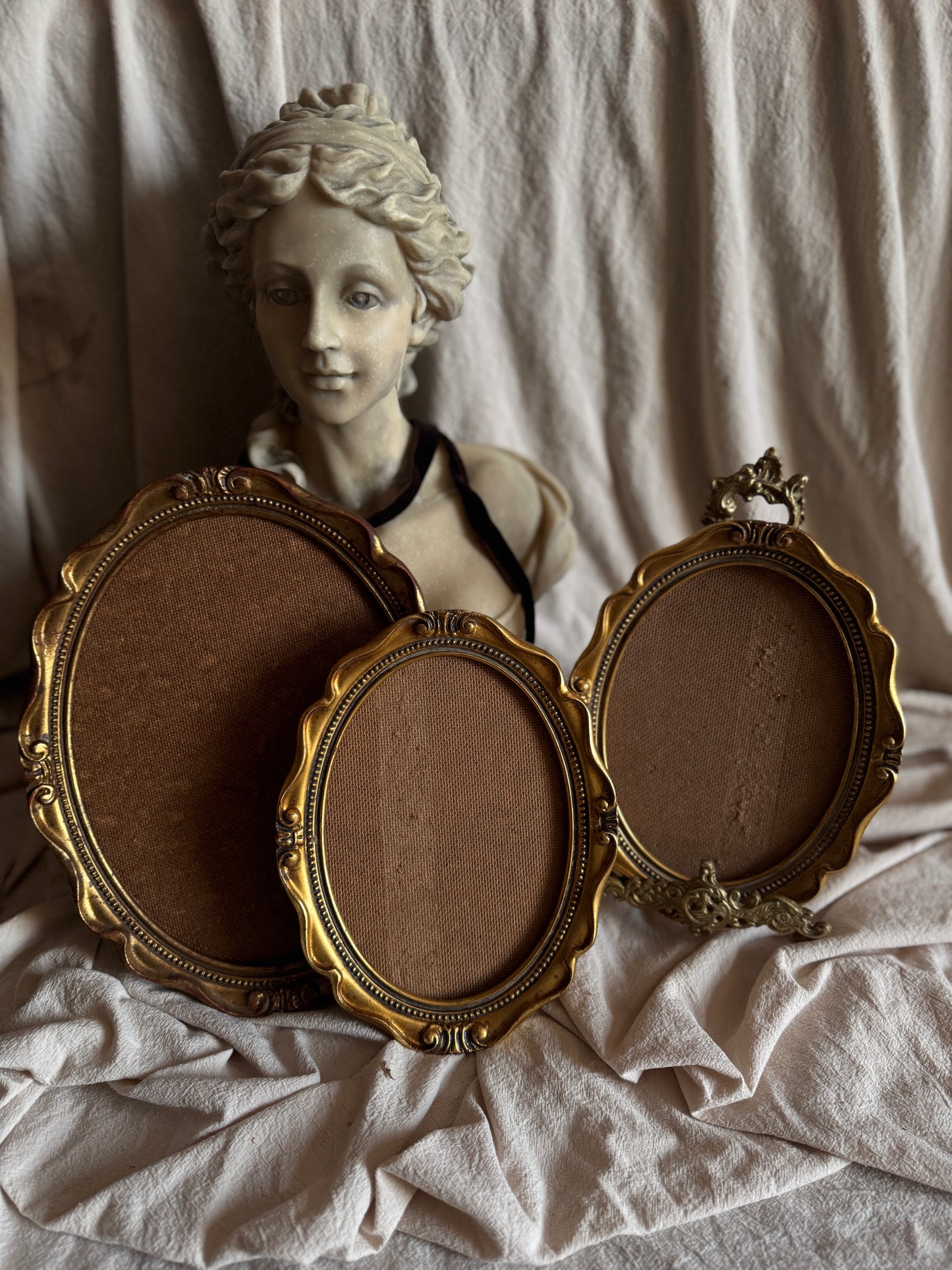 Vintage Gold Gilt Ornate Oval Frames Unglazed