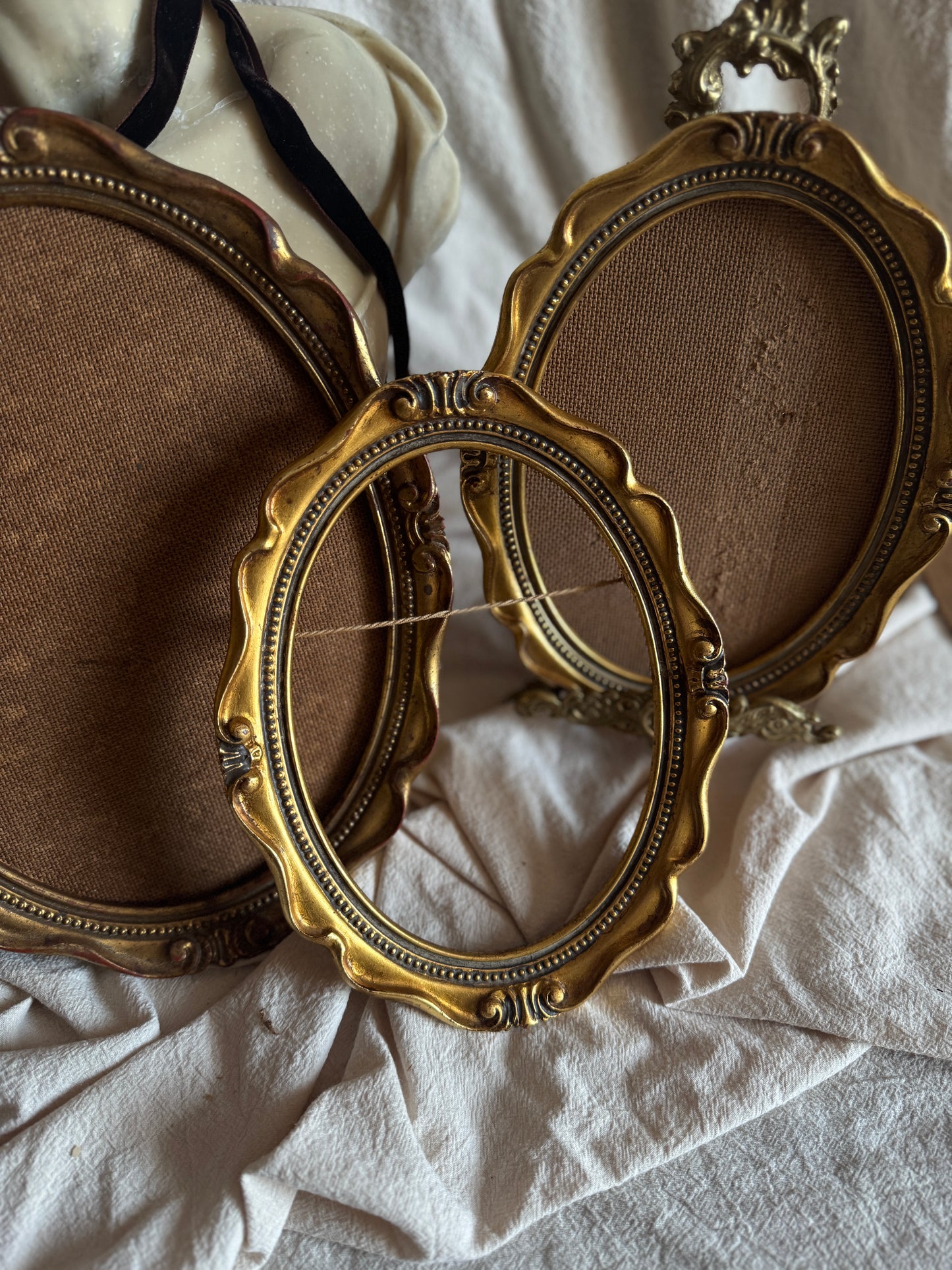 Vintage Gold Gilt Ornate Oval Frames Unglazed