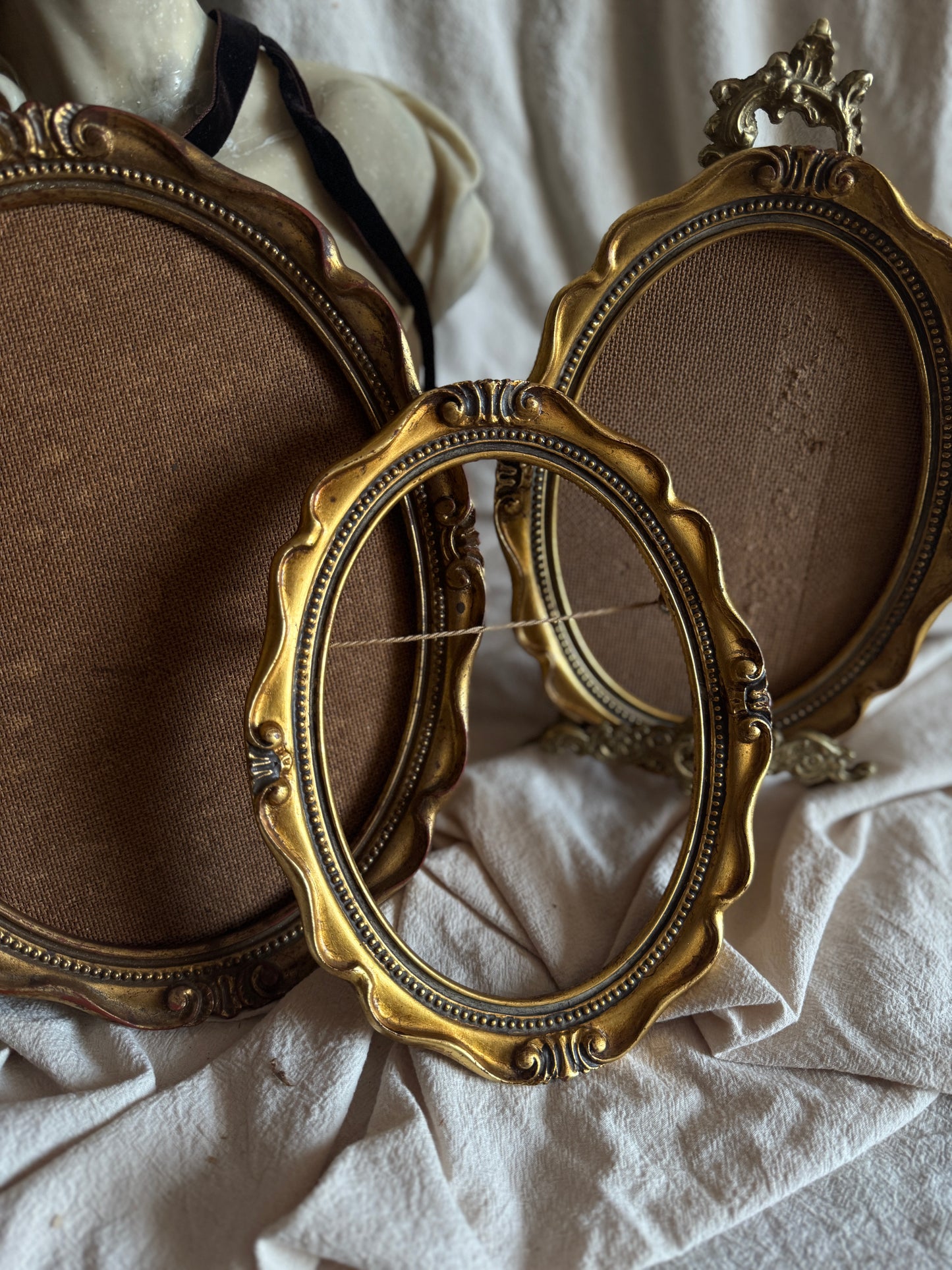 Vintage Gold Gilt Ornate Oval Frames Unglazed