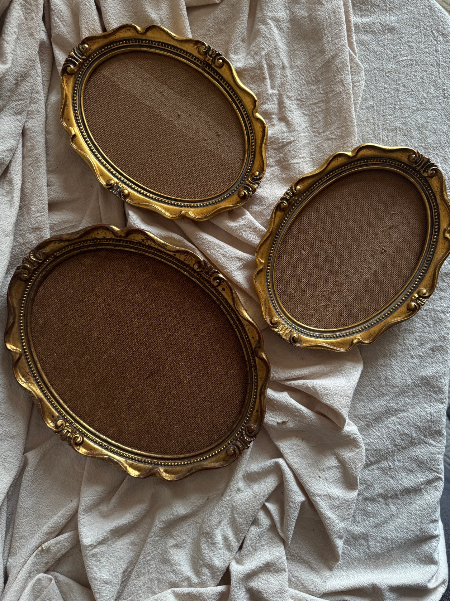 Vintage Gold Gilt Ornate Oval Frames Unglazed