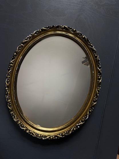 The Vintage Golden Oval Wall Mirror