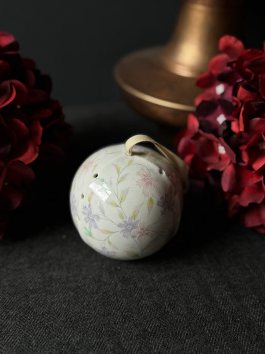 Vintage Ceramic Pomanders A Timeless Touch of Fragrance & Charm