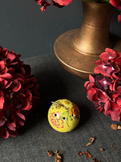 Vintage Ceramic Pomanders A Timeless Touch of Fragrance & Charm