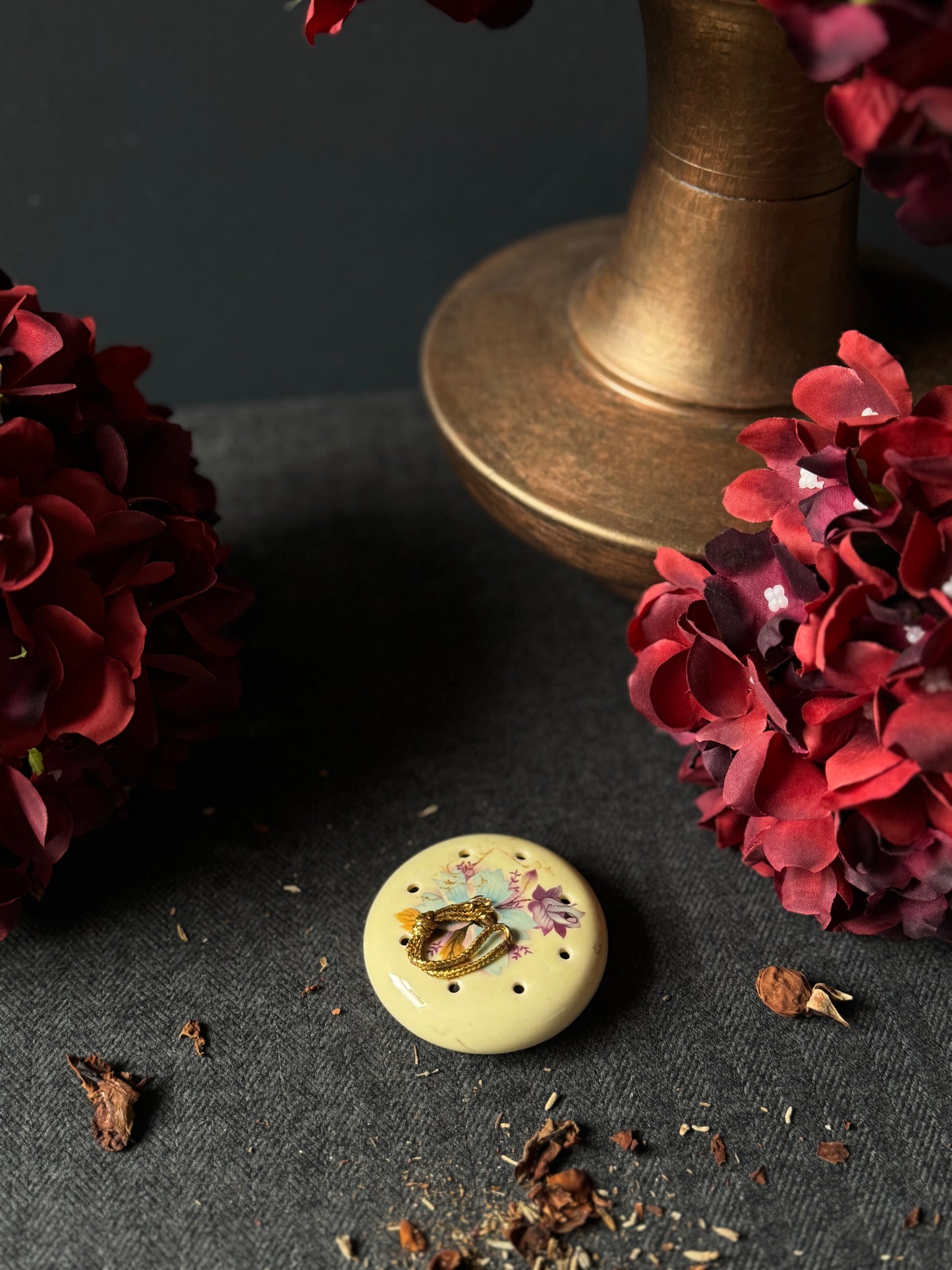 Vintage Ceramic Pomanders A Timeless Touch of Fragrance & Charm